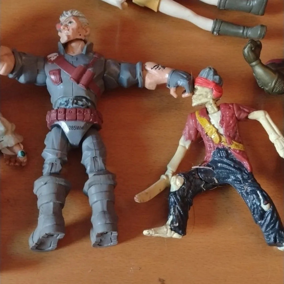 2 for $20😃Action figures Lot - Picture 3 of 5